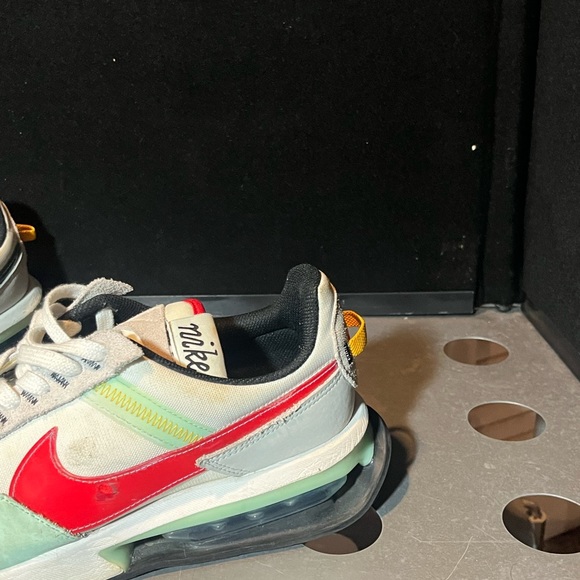 Nike Air Max - Picture 4 of 16